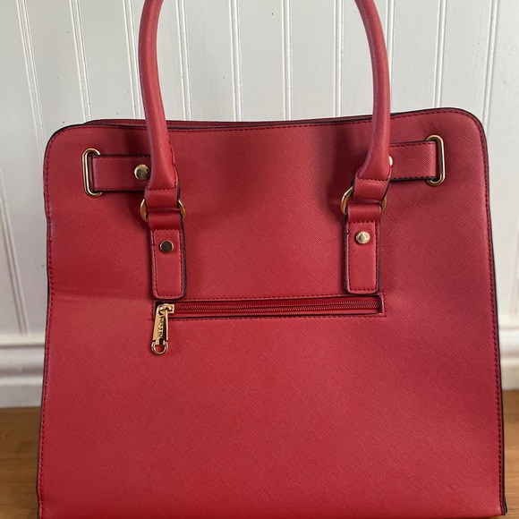 Red Dasein Women’s Handbag & Matching Clutch - Picture 2 of 4